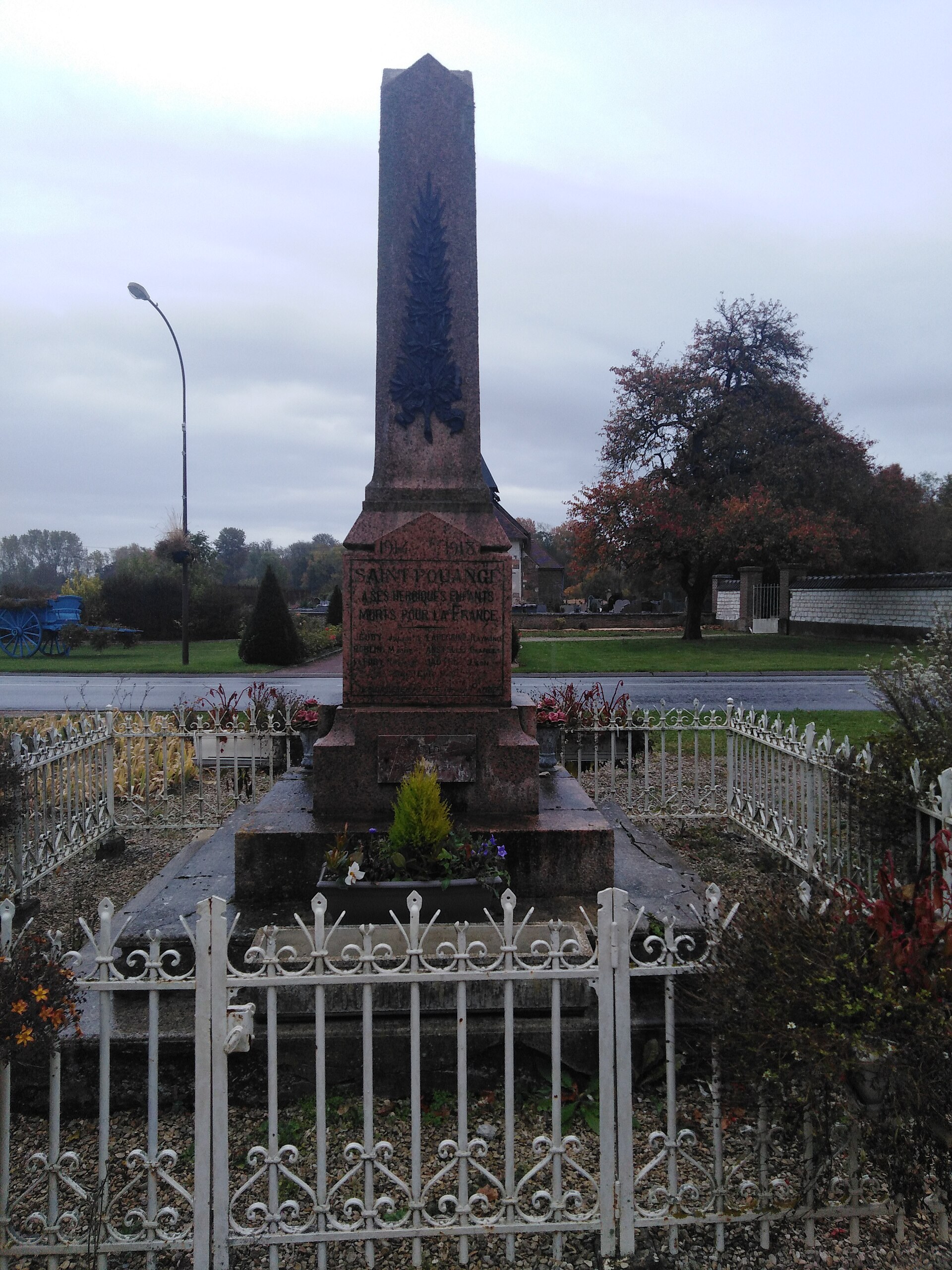 Monument aux Morts de Saint-Pouange