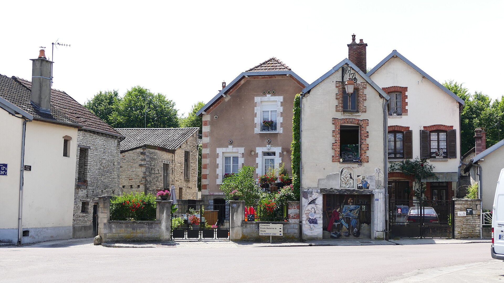 Mussy-sur-Seine, Place du village