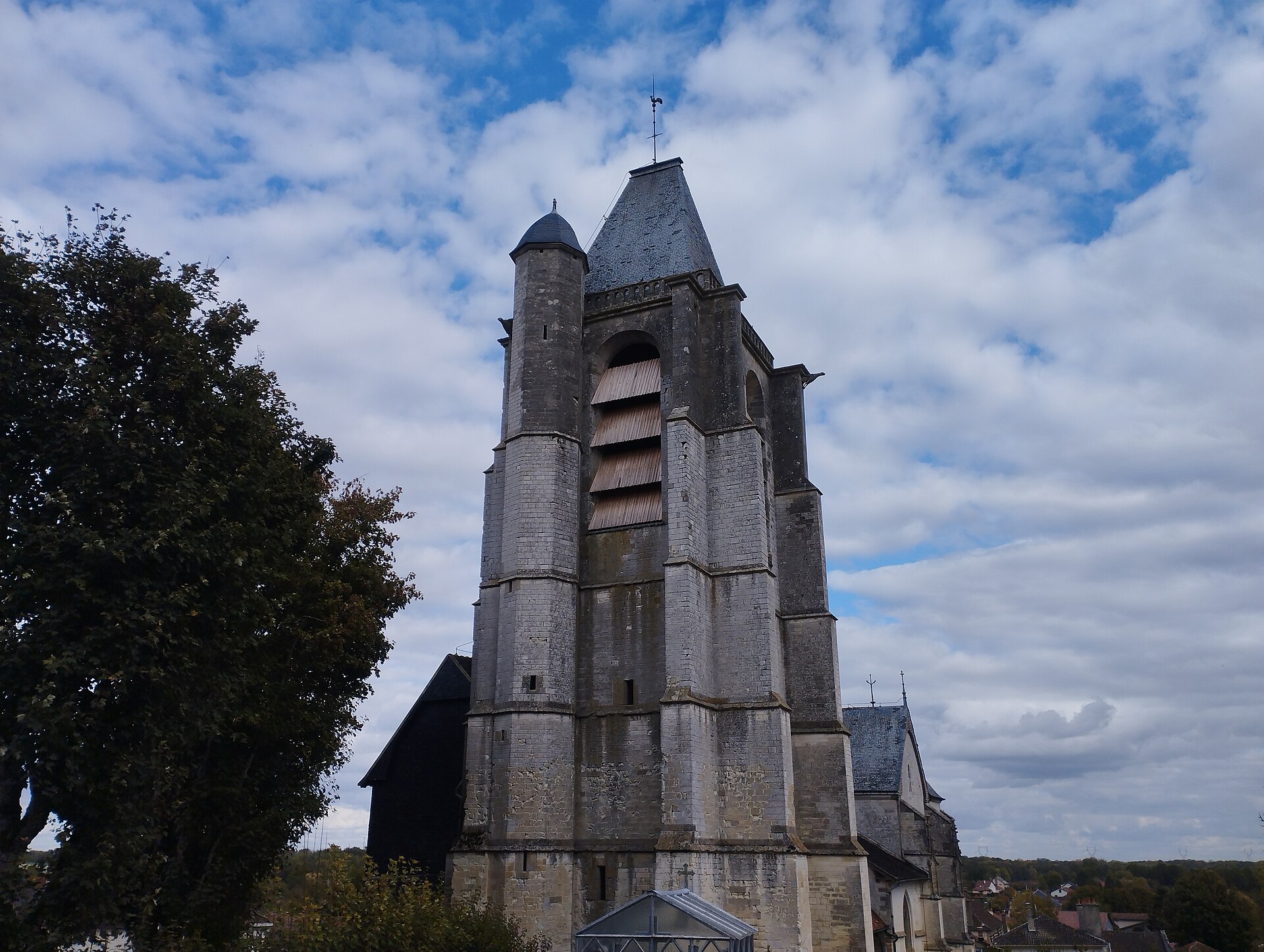 Clocher église st georges chavanges