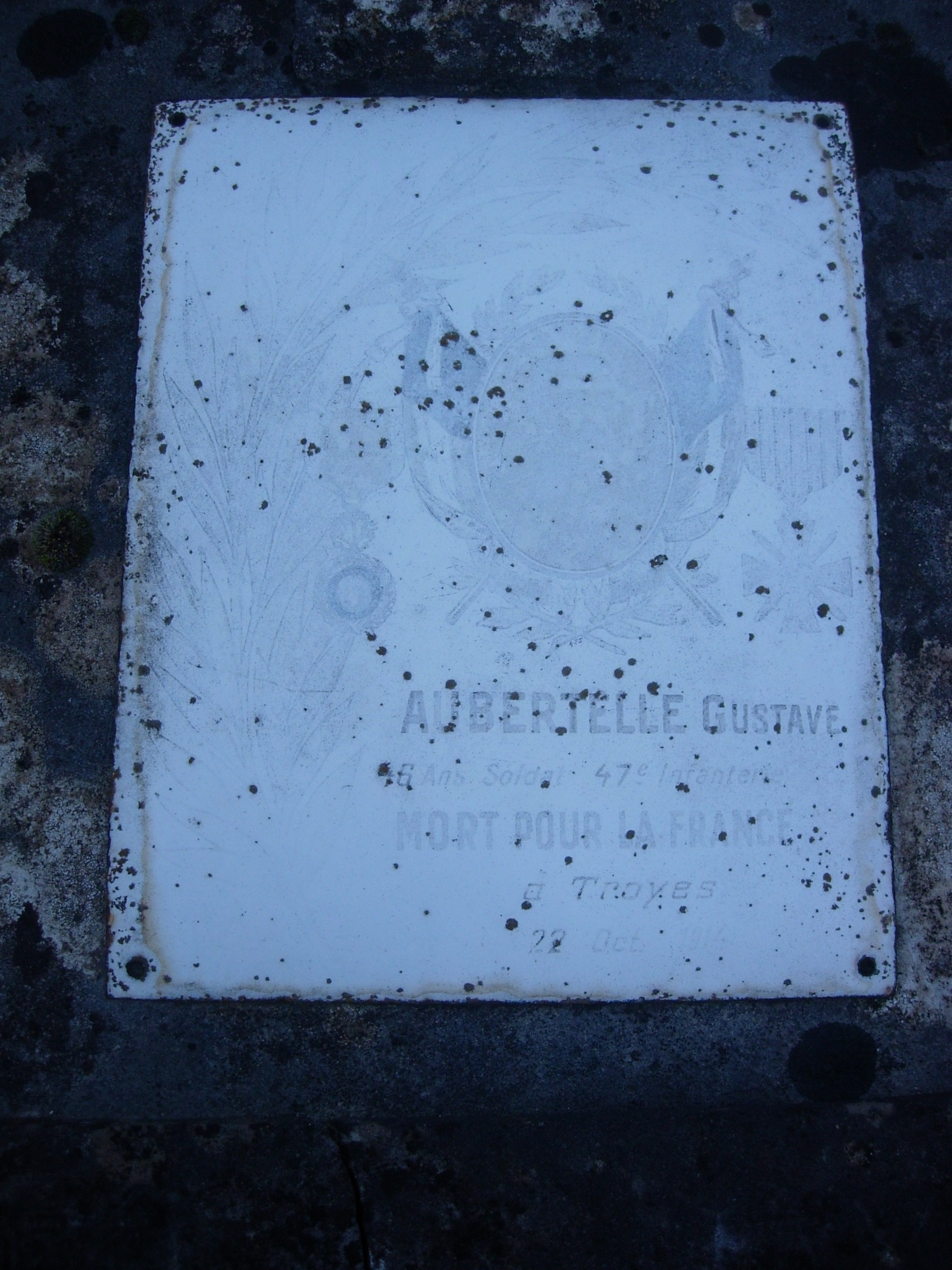 Marigny-le-Châtel cimetière