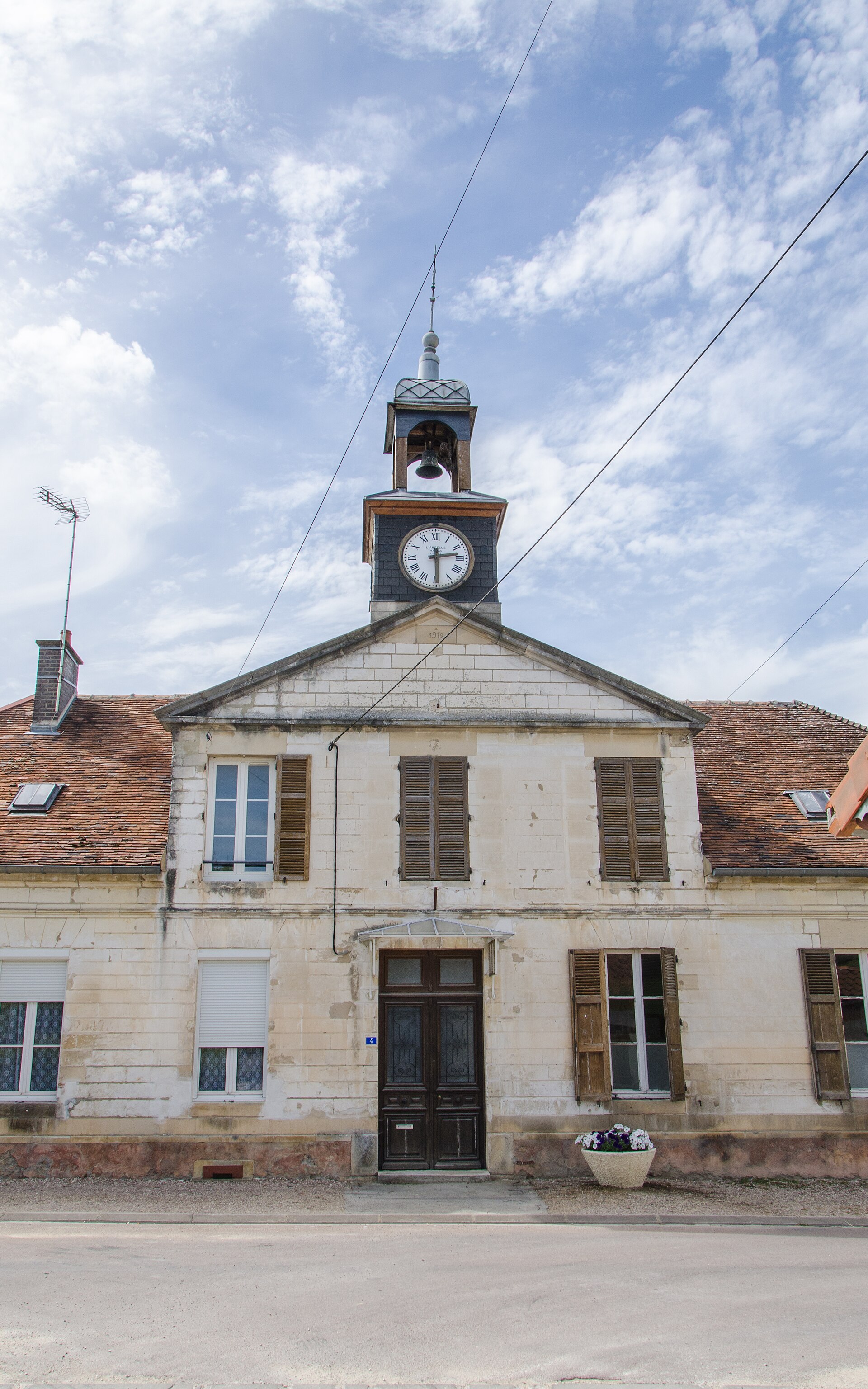 Ancienne école-mairie de Nogent-sur-Aube