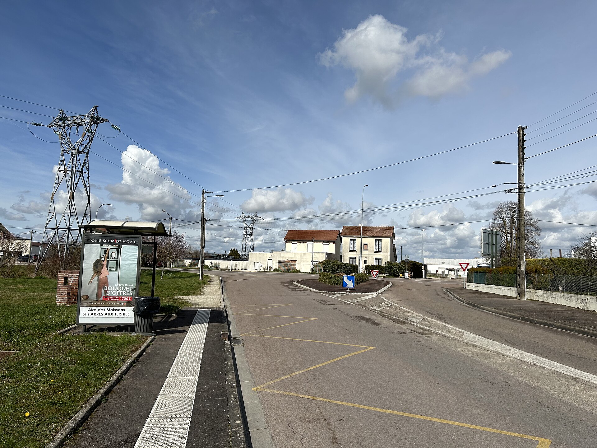 La Rivière-de-Corps, arrêt d'autobus "Carnot"