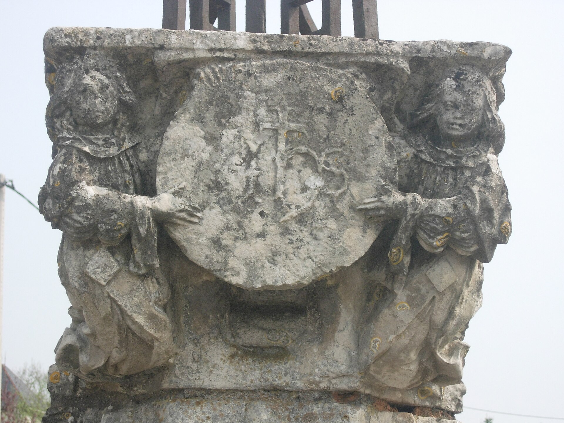 Saint-Jean-de-Bonneval croix
